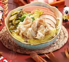 Spicy Sour Beef Noodle Soup