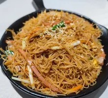 Stir-Fried Rice Noodles with Three Threads