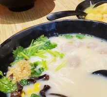 Ancient-Style Fish and Abalone Rice Noodles