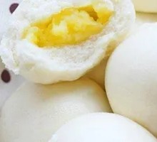 Cream-filled Bun