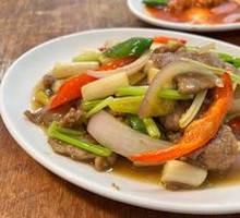 Lotus Stem Stir-Fried with Beef