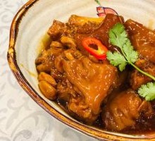 Braised Pork Trotter with Secret Huangpi Sauce