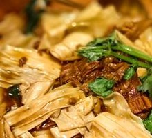 Braised Beef Shank with Dried Tofu Skin