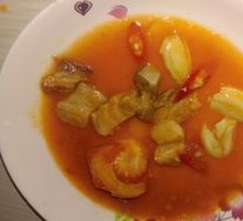 Braised Pork Belly with Tomato Sauce and Garlic