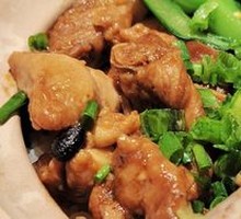 Black Bean Sauce Spare Ribs and Chicken Claypot Rice