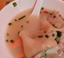 Stewed Pig Trotter and Kidney Bean Soup