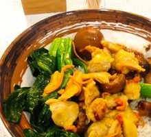 Braised Chicken with Dried Mushrooms Rice