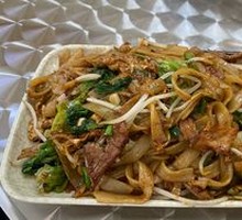 Egg and Pork Stir-fried Rice Noodles