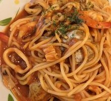 Italian Tomato Seafood Pasta