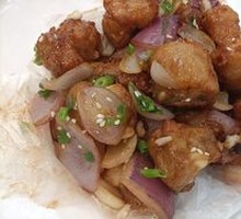 Red Onion Paper-Wrapped Pork Bones