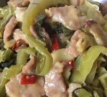 Sour Cabbage Stir-Fried with Pork