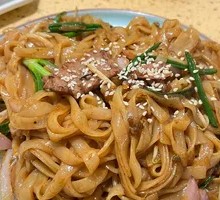 Dry-Fried Beef Rice Noodles
