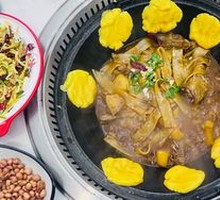 Stewed Goose in Iron Pot
