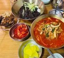 Seafood Spicy Noodle Soup