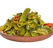 Spicy & Sour Wakame Salad