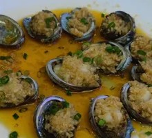 Steamed Abalone with Garlic Sauce