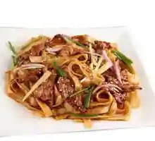 Stir-Fried Beef Rice Noodles
