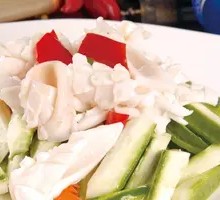 Stir-fried Loofah with Fresh Squid