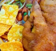 Braised Pork Trotter Luosifen