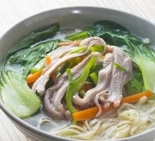 Pork stomach soup with rice noodles