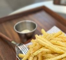 Truffle Sauce with French Fries