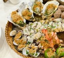 Assorted Seafood Baskets with Various Flavors