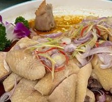 Braised Chicken with Red Onion