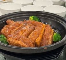 Braised Pork Belly with Taro in Clay Pot
