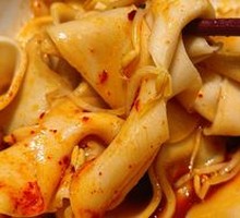 Sizzling Oil-Poured Noodles