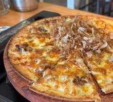 Cheese Beef Thin Crust Pizza