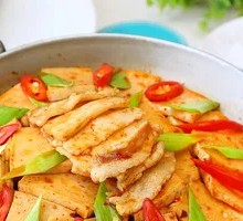 Spicy Pot-Braised Tofu with Leaves