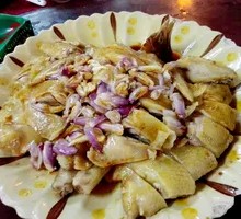 Braised Chicken with Red Onion