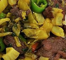 Sour Cabbage Stir-Fried Beef