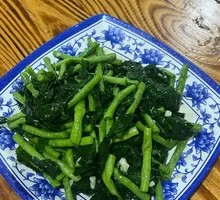 Stir-Fried Green Beans with Bean Leaves