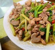 Stir-Fried Celery with Green Chili and Crisp Sausage