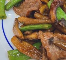 Black Pepper Shiitake Mushroom Stir-fry with Pork Neck