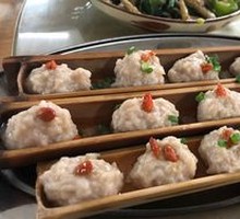 Hand-Beaten Bamboo Tube Meatballs