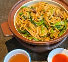 Gai Lan Stir-Fried Rice Noodles