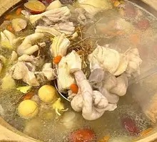 Five-fingered Mulberry Chicken Stew