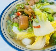 Beef tendon rice noodle roll