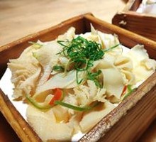 Golden Abundance Steamed Pig's Trotter