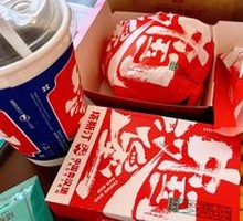 Spicy Chicken Leg Chinese Burger