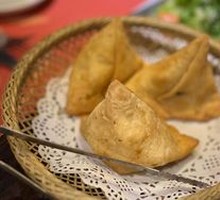 Potato and Pea Triangular Fritters