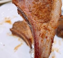 Hand-grabbed Lamb Ribs