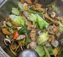 Fresh Scallop Chicken Pot