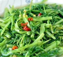 Chili and Fermented Black Bean Stir-fried Water Spinach