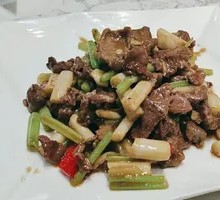 Lotus Stem Stir-Fried with Beef