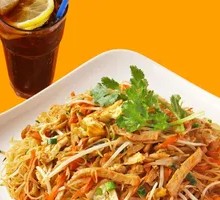 Stir-Fried Rice Noodles with Three Threads