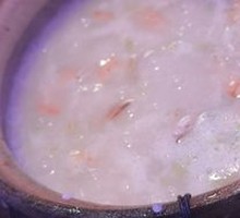 Clam and Shrimp Congee in Clay Pot
