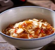 Sour Cabbage with Rice Noodles